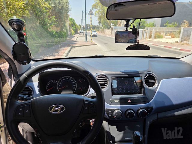 יונדאי i10