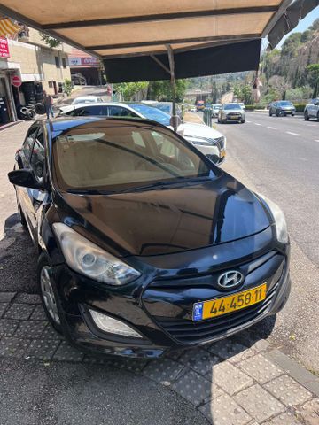 יונדאי i30