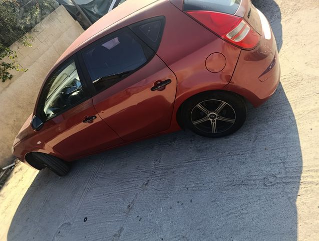 יונדאי i30