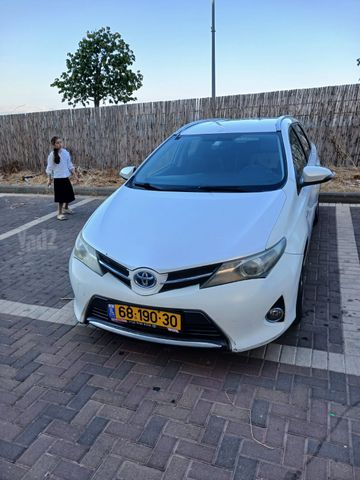 אוריס TS היברידי אוט׳ 1.8 (99 כ״ס) [2013-2015]