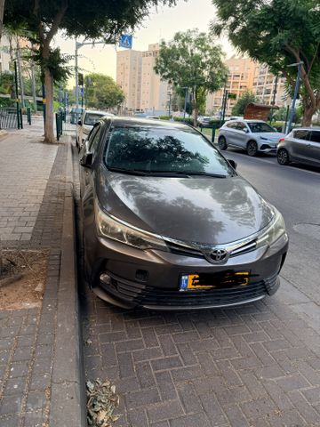 טויוטה קורולה