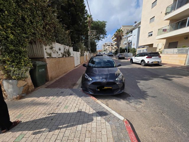 טויוטה יאריס
