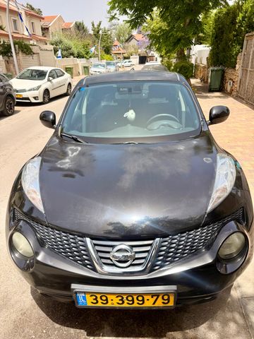 ניסאן ג'וק