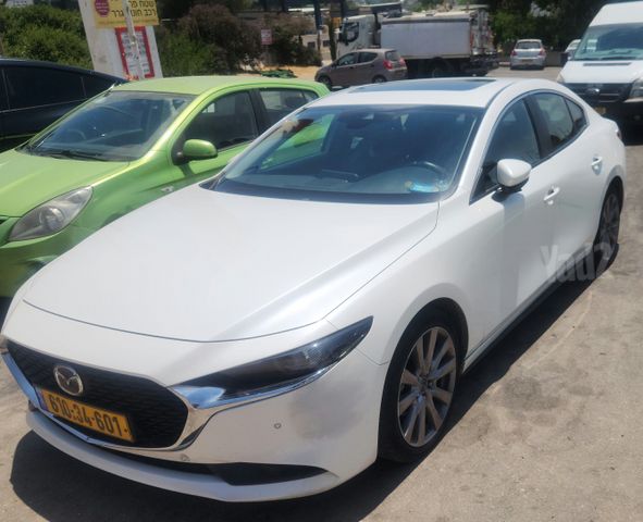 מודעת רכב מאזדה 3