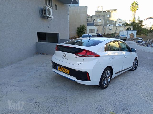 יונדאי איוניק
