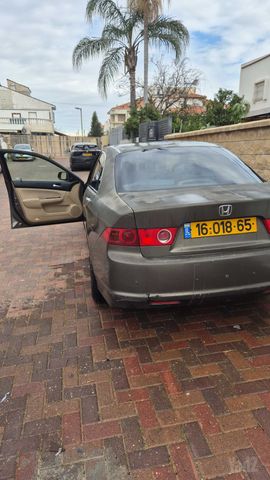 מודעת רכב הונדה אקורד