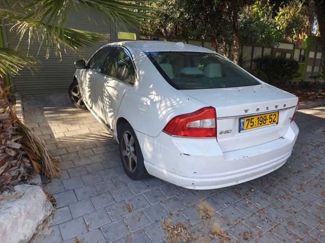 וולוו S80