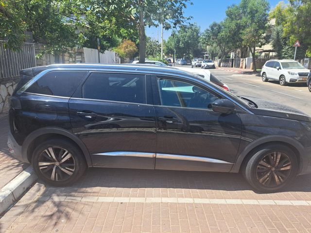 מודעת רכב פיג'ו 5008