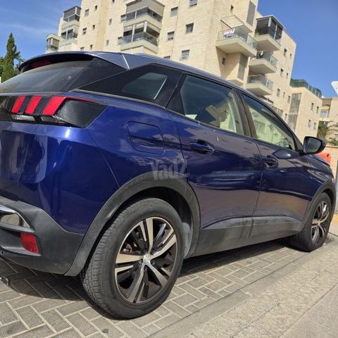 פיג'ו 3008
