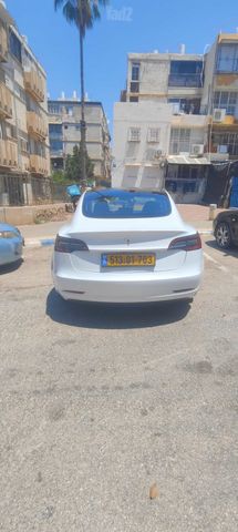 טסלה מודל 3