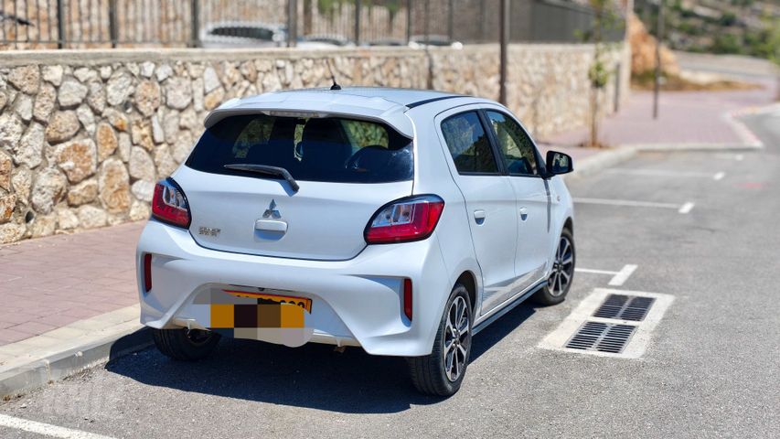 מיצובישי ספייס סטאר