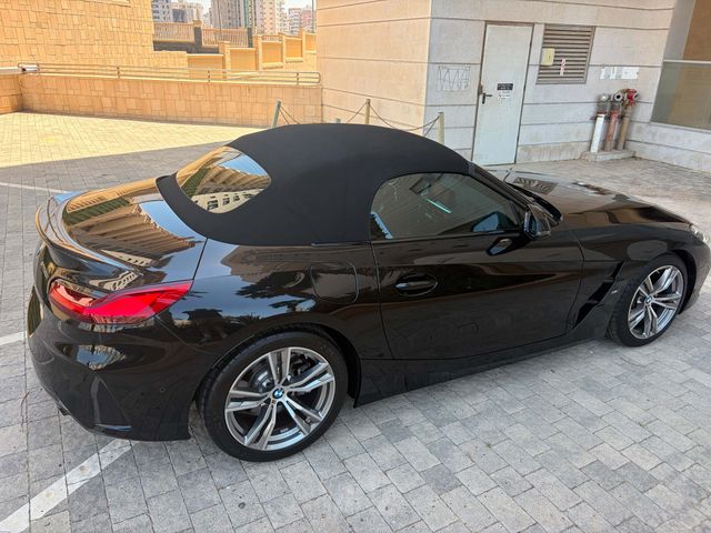 ב מ וו Z4