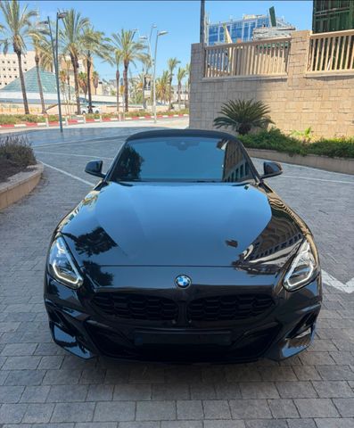 ב מ וו Z4