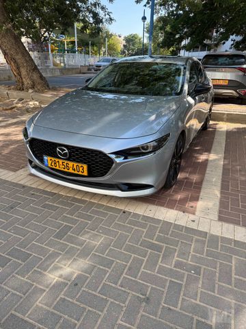 מודעת רכב מאזדה 3