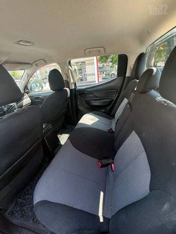 מיצובישי טרייטון / L200