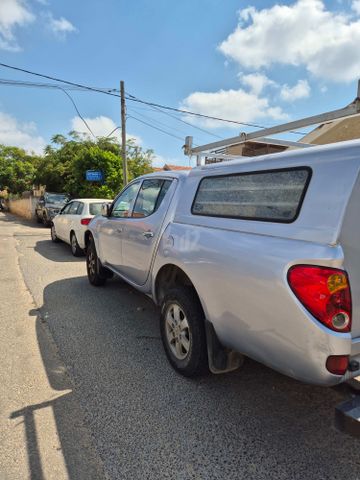 מיצובישי טרייטון / L200