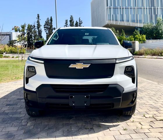 מודעת רכב שברולט סילברדו EV 1