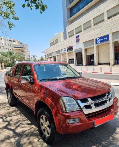 מודעת רכב איסוזו די-מקס