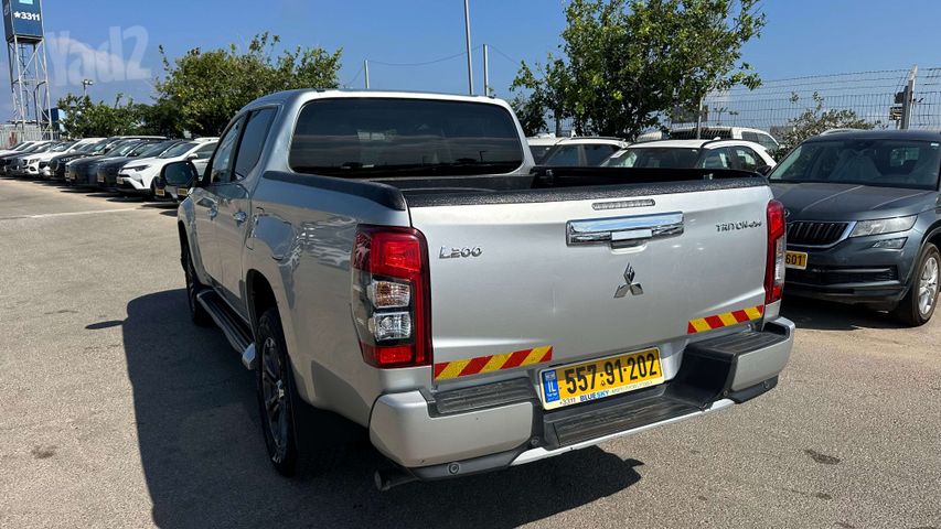 מיצובישי טרייטון / L200