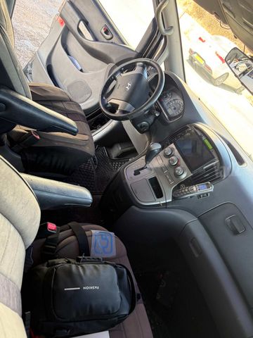 יונדאי H-1 / i800