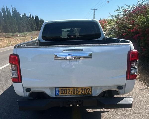 מיצובישי טרייטון / L200