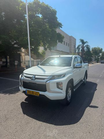 מודעת רכב מיצובישי טרייטון / L200