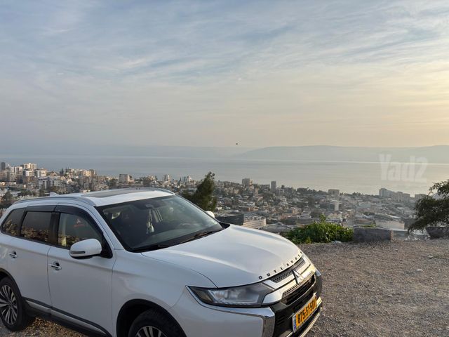 מיצובישי אאוטלנדר