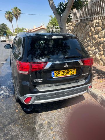 מיצובישי אאוטלנדר
