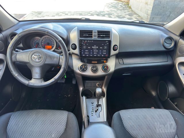 טויוטה RAV4