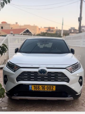 טויוטה RAV4