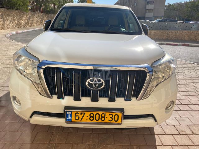 טויוטה לנד קרוזר