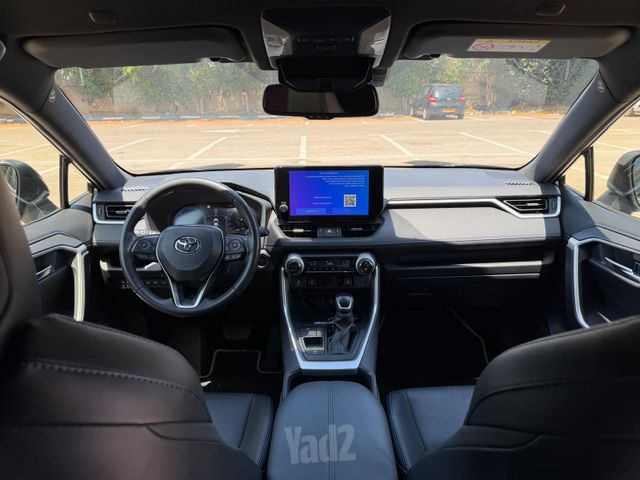 טויוטה RAV4