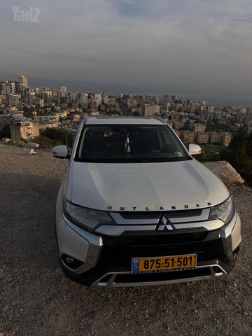 מיצובישי אאוטלנדר