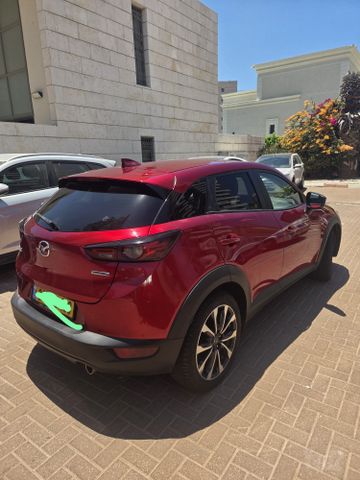 מודעת רכב מאזדה CX-3