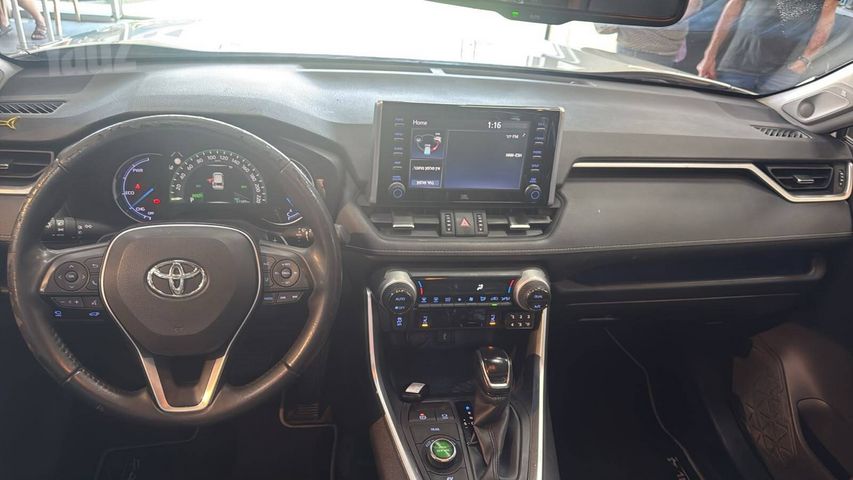 טויוטה RAV4