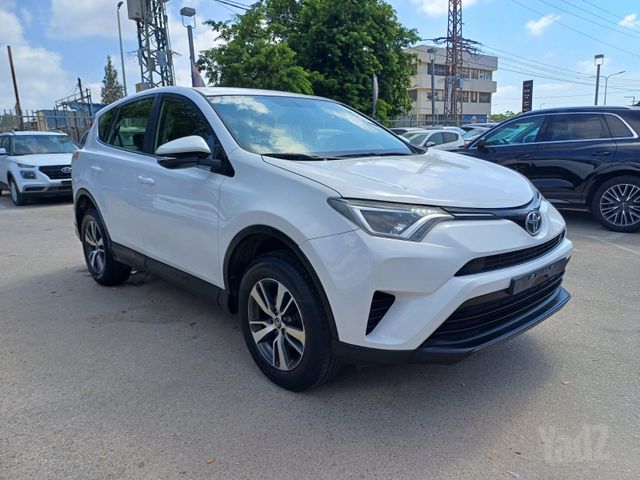 טויוטה RAV4