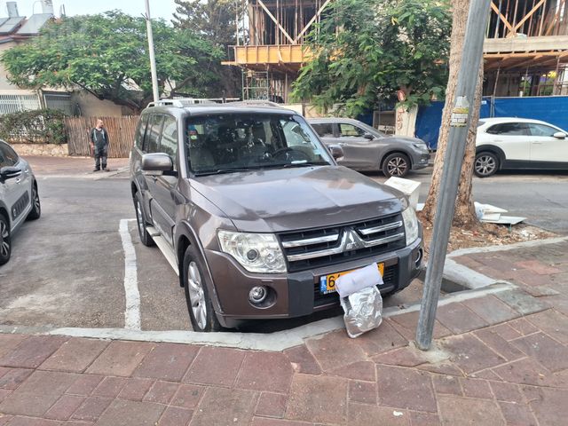 מיצובישי פג'רו