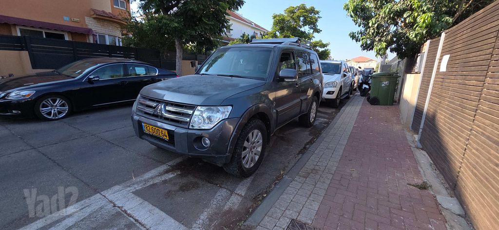 מודעת רכב מיצובישי פג'רו