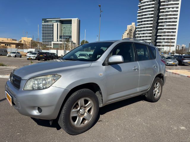 מודעת רכב טויוטה RAV4