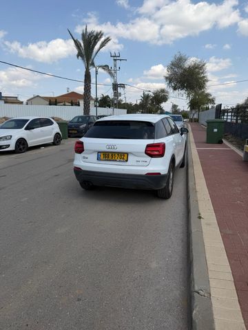 מודעת רכב אאודי Q2