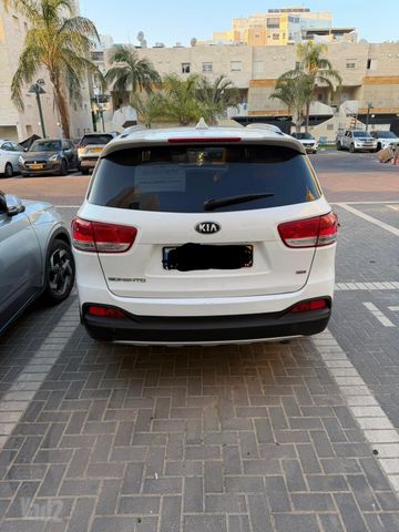 קיה סורנטו