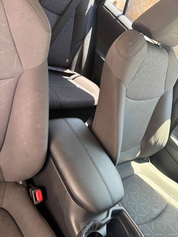 טויוטה RAV4