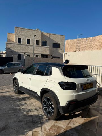 ג'יפ אוונגר