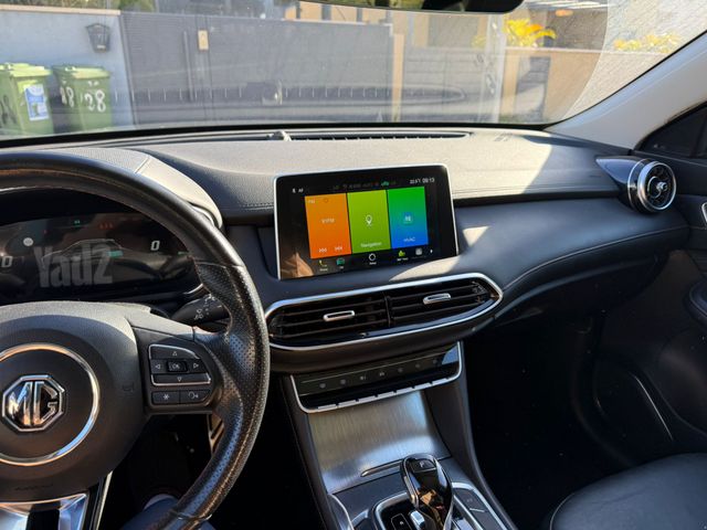 אם ג'י EHS PHEV
