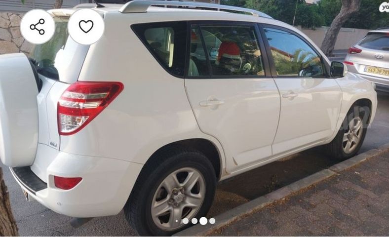 מודעת רכב טויוטה RAV4