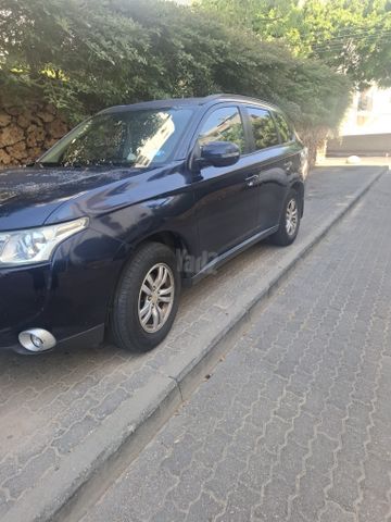 מיצובישי אאוטלנדר