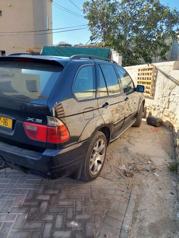ב מ וו X5