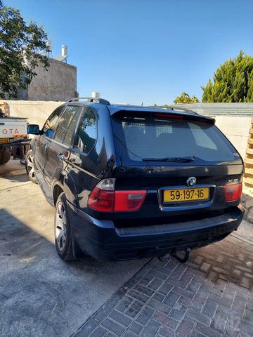 ב מ וו X5
