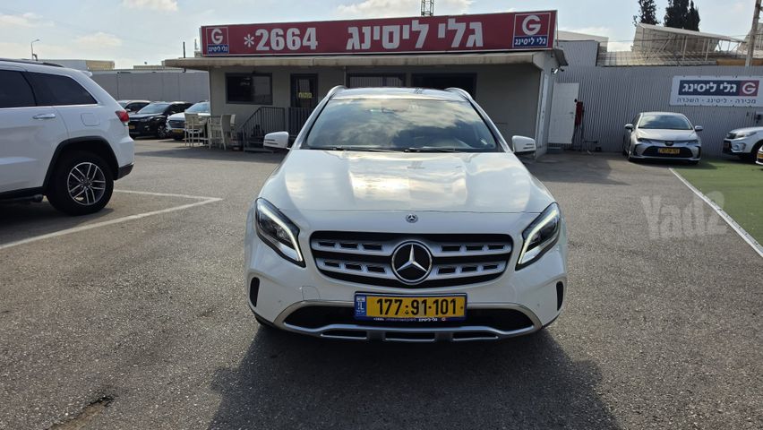 מרצדס-בנץ GLA