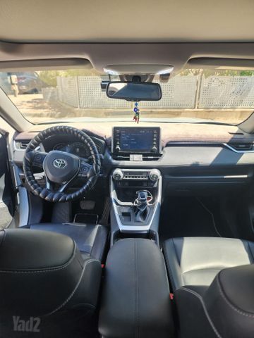טויוטה RAV4